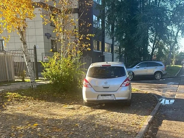 «Где удобно» обходится дорого: в Благовещенске за сентябрь сумма штрафов за неправильную парковку превысила 300 тысяч рублей