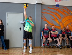 В Благовещенске депутаты, сотрудники мэрии и прокуратуры сыграли в волейбол
