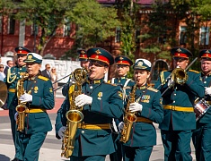 В Благовещенске зажгли Вечный огонь на площади Победы