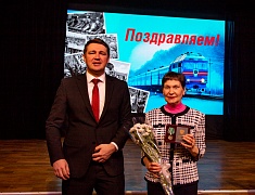 Церемония награждения медалями «За строительство Байкало-Амурской магистрали»