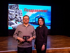 В Благовещенске наградили юбилейными медалями БАМа