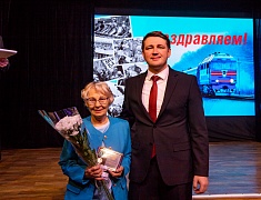 Церемония награждения медалями «За строительство Байкало-Амурской магистрали»