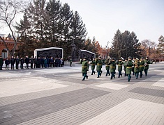 В Благовещенске почтили память защитников Отечества
