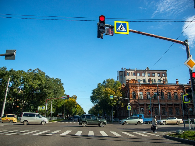 В Благовещенске временно не работает светофор на Мухина – Горького
