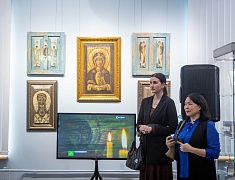 В Благовещенске открылась выставка к 70-летию Александра Тихомирова