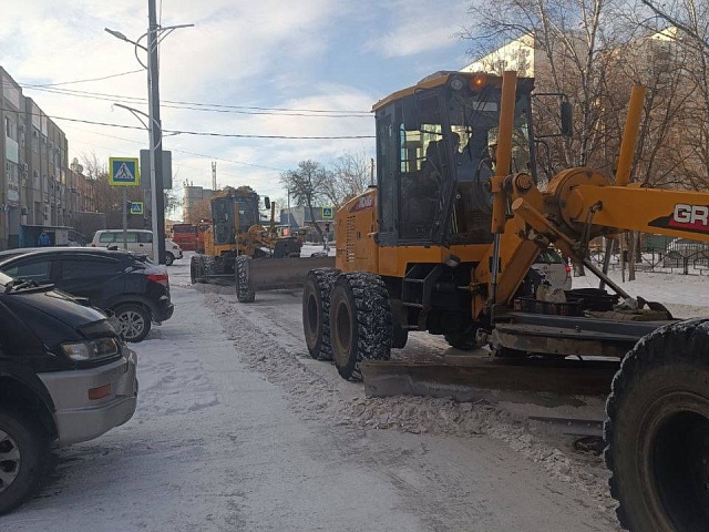Больше 70 километров дорог Благовещенска отчистили от снега за выходные 