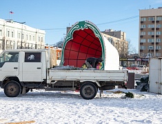 В Благовещенске возводят зимний городок