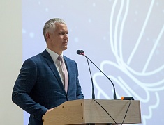 Мэр Благовещенска Олег Имамеев поздравил энергетиков с профессиональным праздником