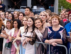 В Благовещенске отгремел выпускной