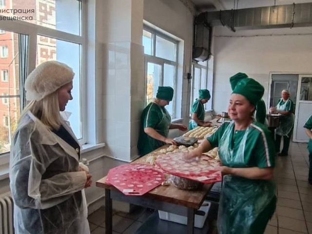 Благовещенск изучает опыт Улан-Удэ в организации школьного питания Благовещенск изучает опыт Улан-Удэ в организации школьного питания