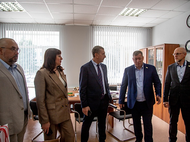 В честь празднования Дня Города столицу Приамурья посетила делегация из города Серпухов