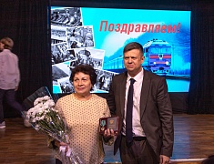 Церемония награждения медалями «За строительство Байкало-Амурской магистрали»