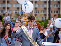 В Благовещенске отгремел выпускной