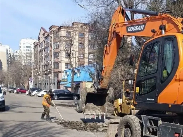 К ямочному ремонту в Благовещенске присоединился ГСТК