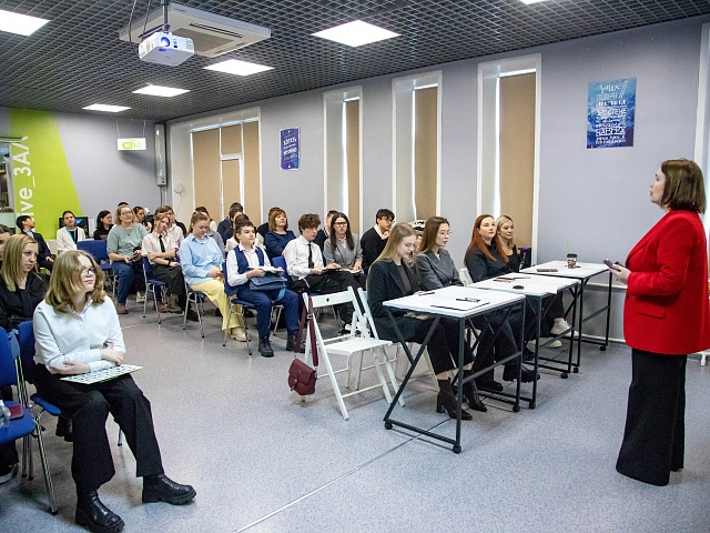 Юные экскурсоводы представили свои маршруты на городском конкурсе