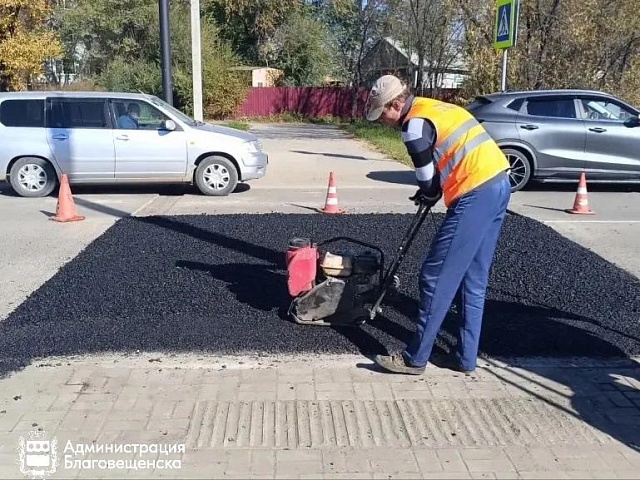 В Благовещенске оборудуют два новых «лежачих полицейских»