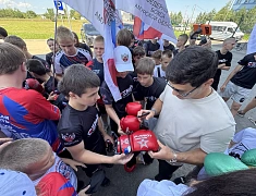 В Благовещенск приехал абсолютный чемпион мира по боксу среди профессионалов Дмитрий Бивол