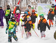 В Благовещенске прошло первенство города по горным лыжам и сноуборду, посвящённое памяти выпускника ДВОКУ, Героя России Ковтуна Андрея