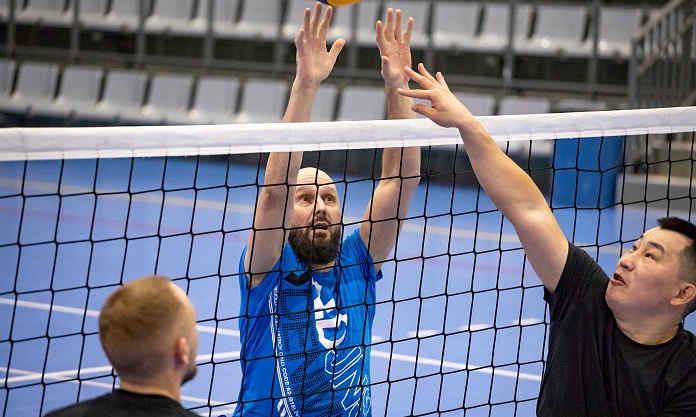 Благовещенские защитники Отечества осваивают волейбол