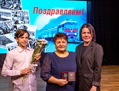 Церемония награждения медалями «За строительство Байкало-Амурской магистрали»