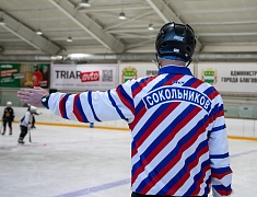 В Благовещенске впервые проходят отборочные игры турнира по русскому хоккею на призы патриарха Московского и всея Руси