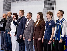 В Благовещенске впервые прошел турнир по волейболу сидя