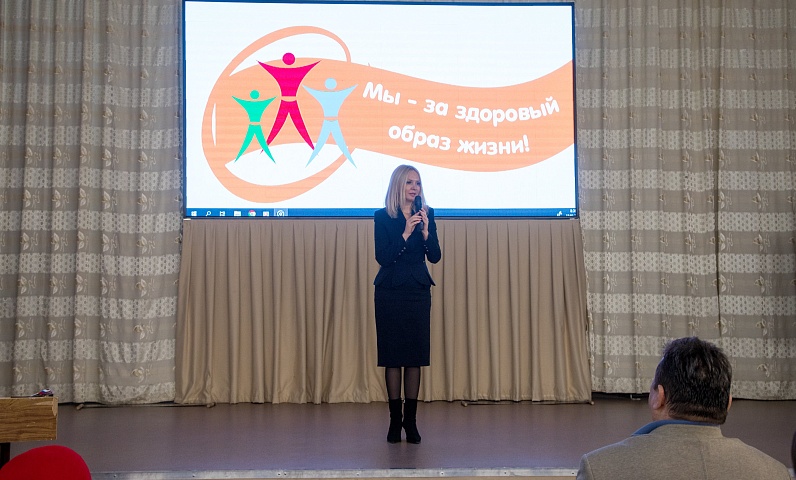 Благовещенских школьников наградили золотыми знаками отличия ГТО на Ярмарке здоровья