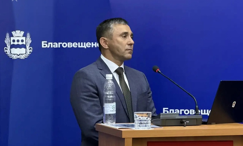 7 000 обращений жителей, 5,5 км теплосетей, 5,4 км дорог: мэр города Олег Имамеев рассказал о годовых итогах работы администрации