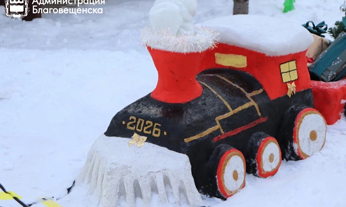 Ёлки, фотозоны и символ года: жюри отсмотрели все дворы, которые заявились на конкурс «Город в праздничном наряде»