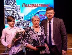 В Благовещенске наградили юбилейными медалями БАМа