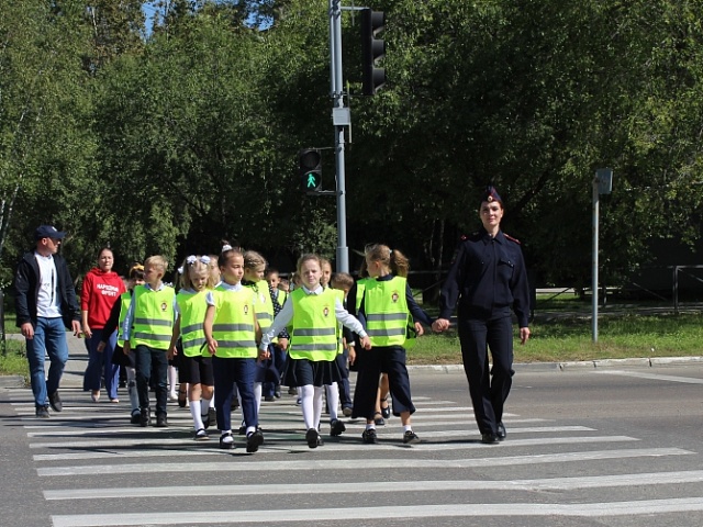 Благовещенские школьники изучили дорогу возле своих школ