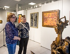 В Выставочном зале открылась персональная выставка Алексея Сидорова