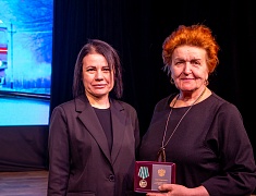 В Благовещенске наградили юбилейными медалями БАМа