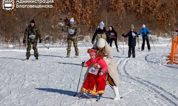 Катание на лошадях, народные забавы и снегоходы: что ждёт гостей первой в этом году в стране Лыжни России? 