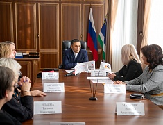 Встреча мэра Олега Имамеева с членами "звездного" жюри "Детство на Амуре"
