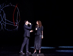 В Благовещенске в преддверии 8 Марта прошел большой праздничный концерт