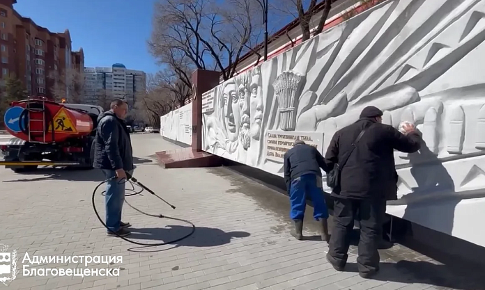 К 9 мая в Благовещенске приведут в порядок больше десятка мемориалов 