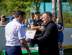 В Благовещенске юные футболисты сыграли на всесезонном корте на Нагорной