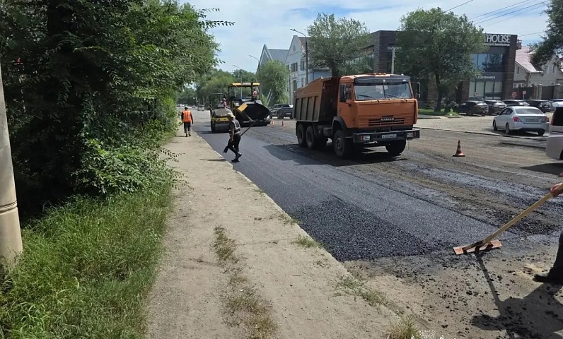 В Благовещенске стартовал второй этап ямочного ремонта. Подрядчик зашел на улицу Тенистую 
