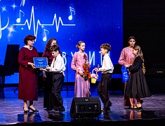 Гала-концерт фестиваля "Амур звучит!"