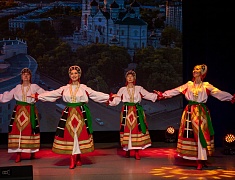 В Благовещенске выступил танцевальный коллектив «Татьяна»