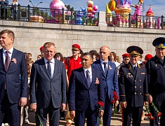 На Амуре прошла традиционная акция «Цветы на воде»