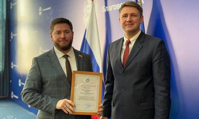 Почти век на маршруте: сотрудников благовещенской «Автоколонны 1275» поздравили с профессиональным праздником
