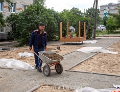 Двор на улице Пограничной в Благовещенске обзаведется детской площадкой с игровыми комплексами